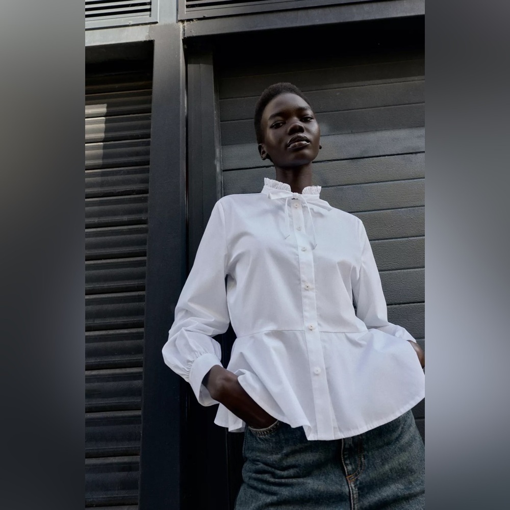 Elegant White Blouse with Ruffle Collar